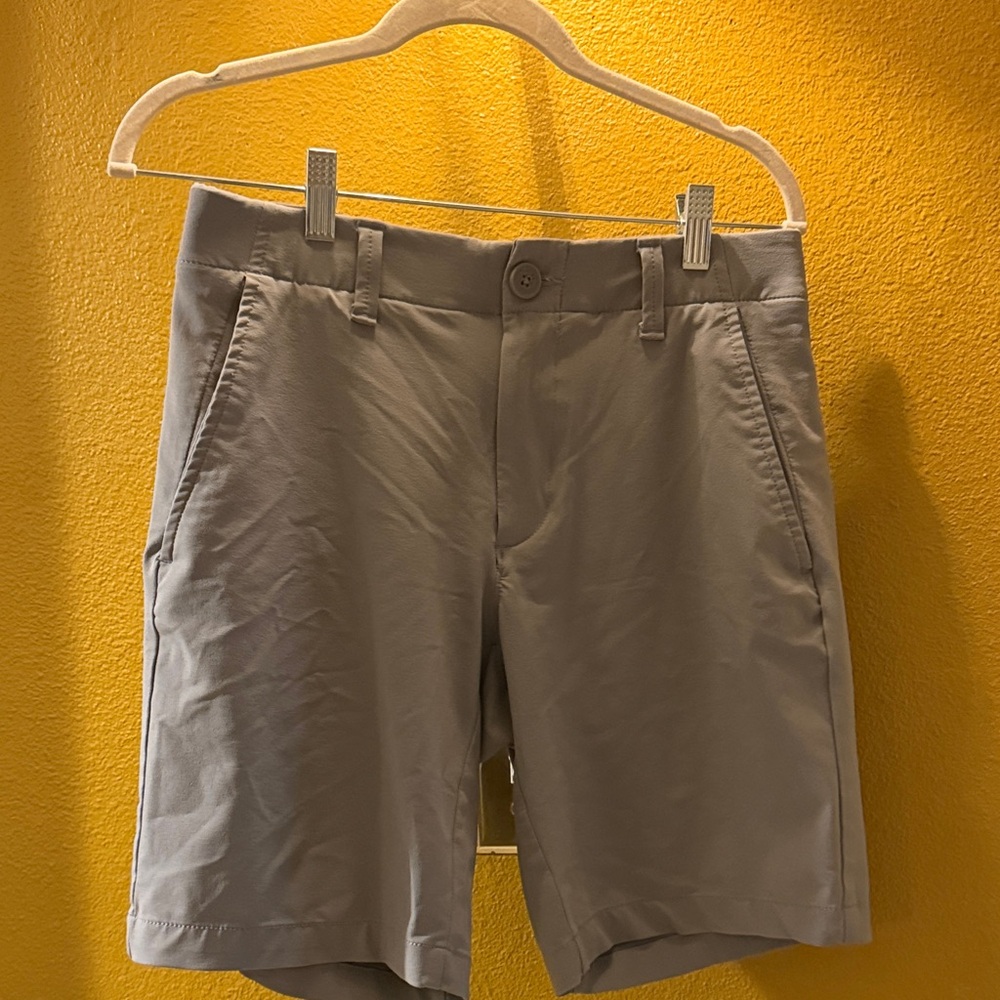 Under Armour Men's Tan Flat Front Shorts